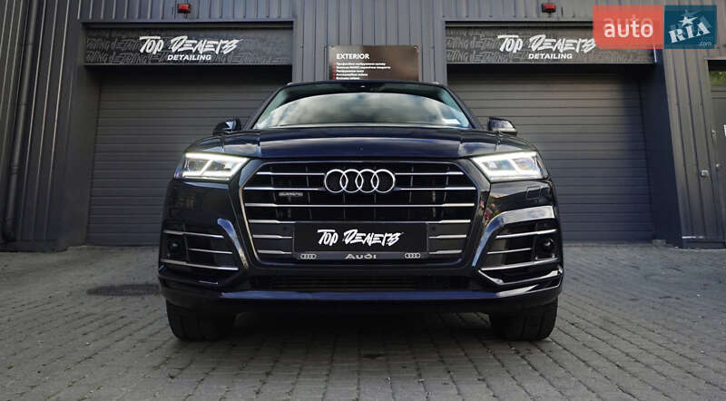 Внедорожник / Кроссовер Audi Q5 2020 в 