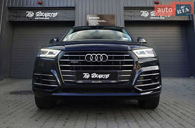 Внедорожник / Кроссовер Audi Q5 2020 в 