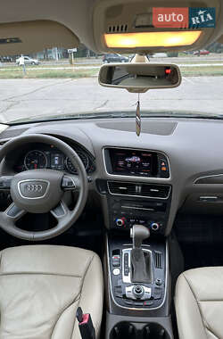 Внедорожник / Кроссовер Audi Q5 2015 в 