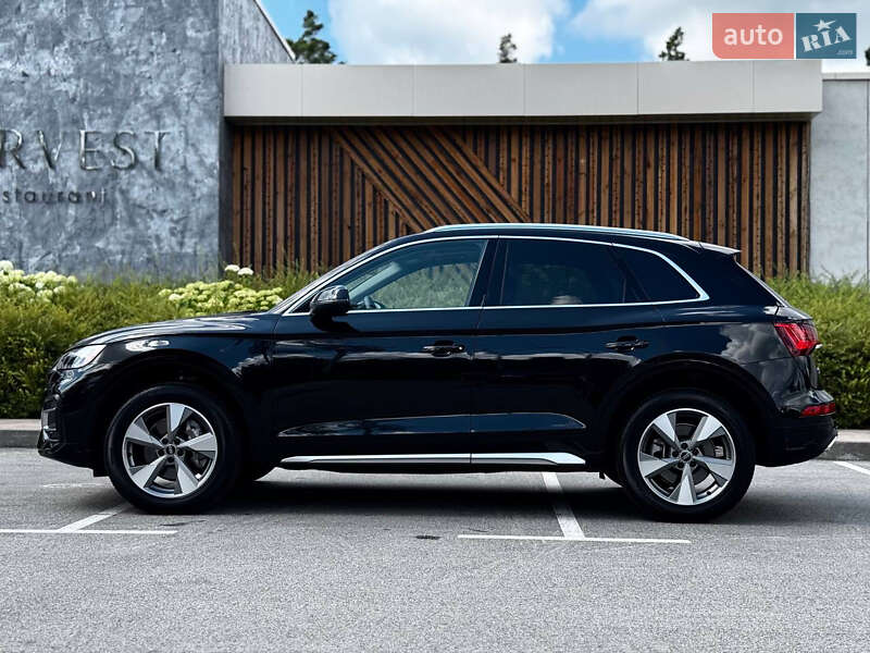 Внедорожник / Кроссовер Audi Q5 2023 в Киеве