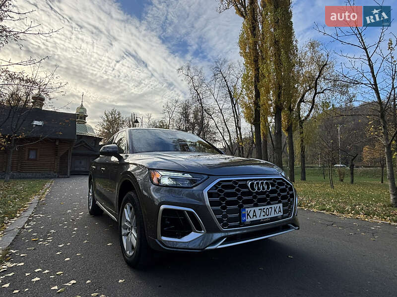 Внедорожник / Кроссовер Audi Q5 2022 в Киеве