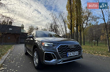 Позашляховик / Кросовер Audi Q5 2022 в 