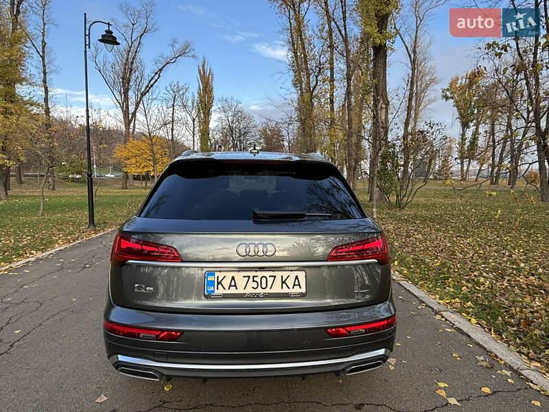 Внедорожник / Кроссовер Audi Q5 2022 в Киеве
