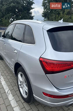 Внедорожник / Кроссовер Audi Q5 2015 в 
