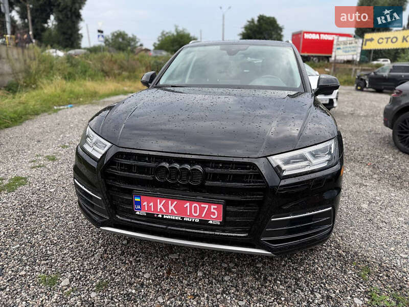 Позашляховик / Кросовер Audi Q5 2017 в Горішніх Плавнях