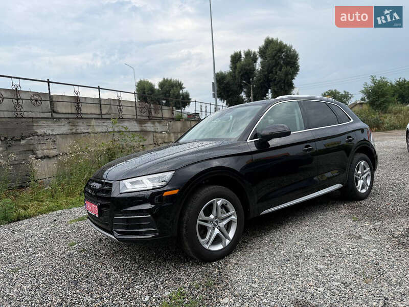 Позашляховик / Кросовер Audi Q5 2017 в Горішніх Плавнях
