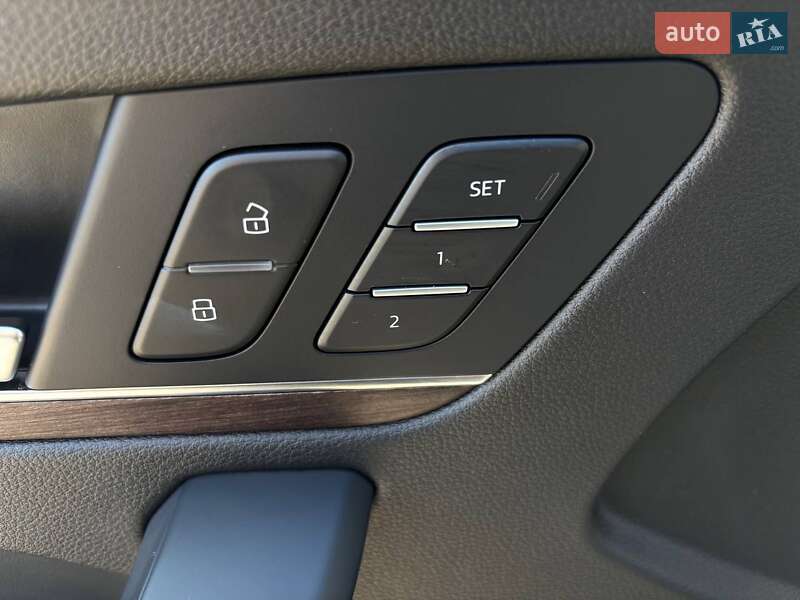 Внедорожник / Кроссовер Audi Q5 2020 в Киеве