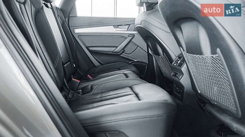 Позашляховик / Кросовер Audi Q5 2023 в Рівному