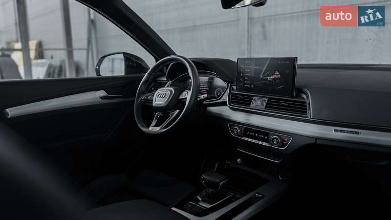 Позашляховик / Кросовер Audi Q5 2023 в Рівному