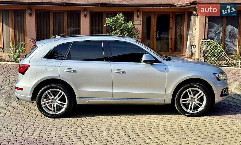 Внедорожник / Кроссовер Audi Q5 2012 в Мукачево