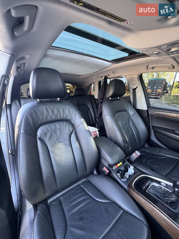 Внедорожник / Кроссовер Audi Q5 2015 в Новоселице