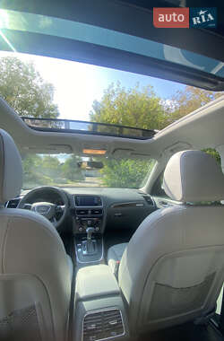 Внедорожник / Кроссовер Audi Q5 2015 в 