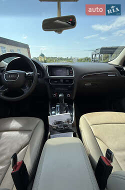 Внедорожник / Кроссовер Audi Q5 2015 в 