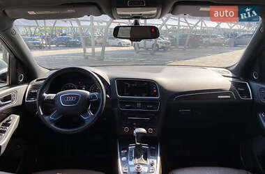 Позашляховик / Кросовер Audi Q5 2015 в 