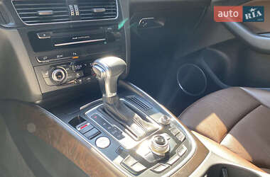 Позашляховик / Кросовер Audi Q5 2015 в 