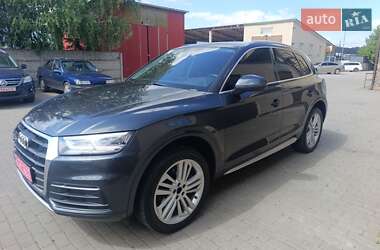 Внедорожник / Кроссовер Audi Q5 2017 в 