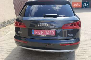 Внедорожник / Кроссовер Audi Q5 2017 в 