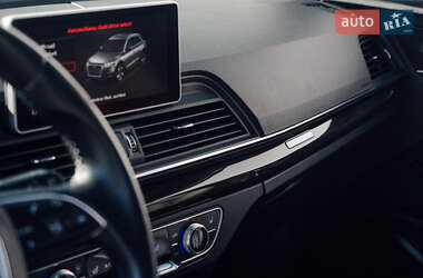 Внедорожник / Кроссовер Audi Q5 2017 в 