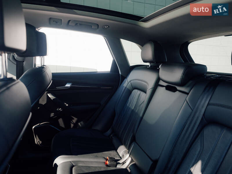 Внедорожник / Кроссовер Audi Q5 2017 в Кременчуге