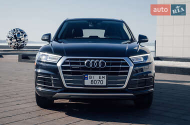 Внедорожник / Кроссовер Audi Q5 2017 в 