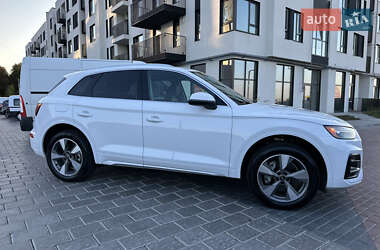 Позашляховик / Кросовер Audi Q5 2023 в 