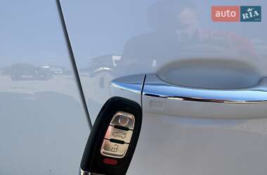 Позашляховик / Кросовер Audi Q5 2015 в 