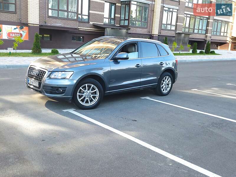 Внедорожник / Кроссовер Audi Q5 2012 в Чернигове