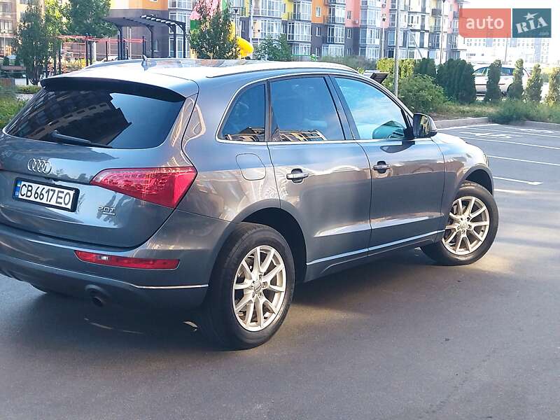 Внедорожник / Кроссовер Audi Q5 2012 в Чернигове