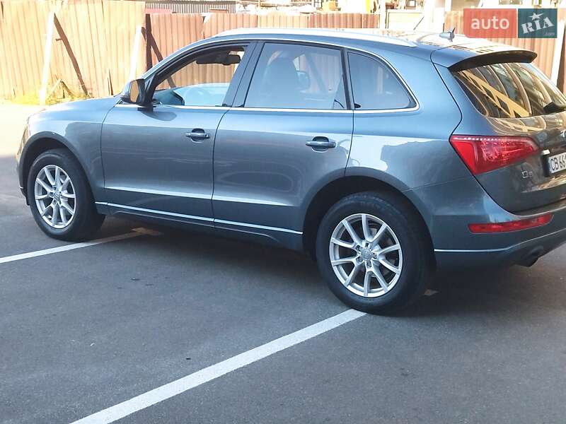 Внедорожник / Кроссовер Audi Q5 2012 в Чернигове