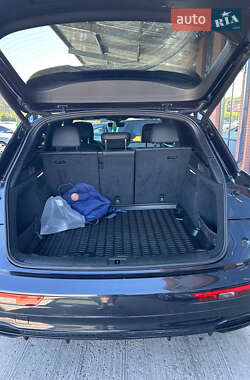 Внедорожник / Кроссовер Audi Q5 2020 в Киеве