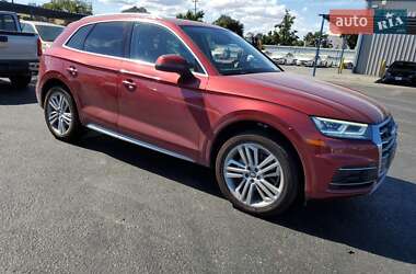 Внедорожник / Кроссовер Audi Q5 2018 в 