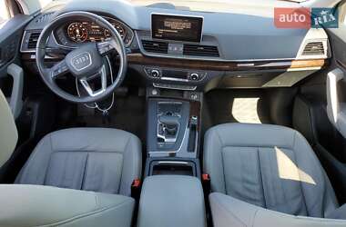 Внедорожник / Кроссовер Audi Q5 2018 в 