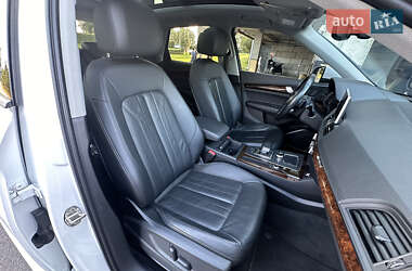 Позашляховик / Кросовер Audi Q5 2018 в 