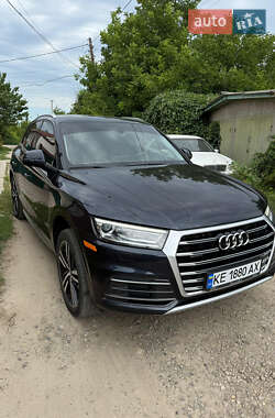 Внедорожник / Кроссовер Audi Q5 2017 в 