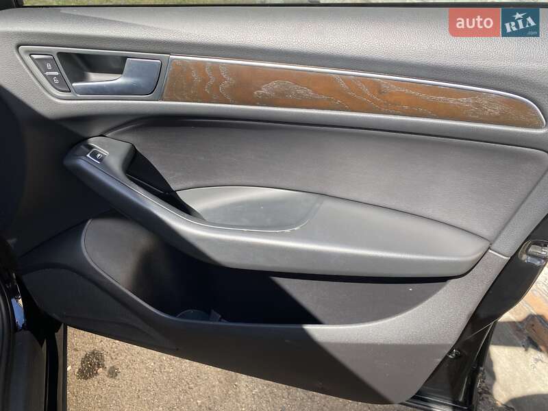 Внедорожник / Кроссовер Audi Q5 2016 в Кривом Роге