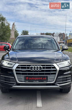 Внедорожник / Кроссовер Audi Q5 2018 в 