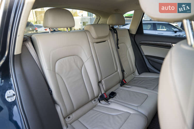 Позашляховик / Кросовер Audi Q5 2015 в Києві