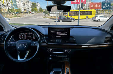 Позашляховик / Кросовер Audi Q5 2022 в 