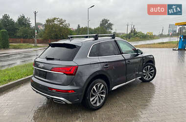 Позашляховик / Кросовер Audi Q5 2022 в 