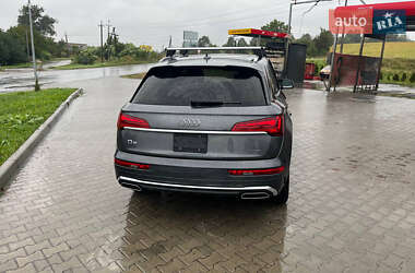 Позашляховик / Кросовер Audi Q5 2022 в 