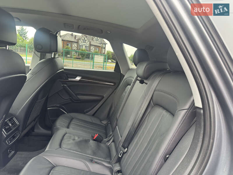 Внедорожник / Кроссовер Audi Q5 2018 в Луцке