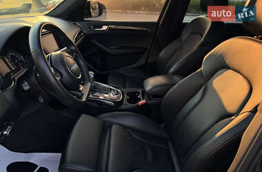 Внедорожник / Кроссовер Audi Q5 2016 в 