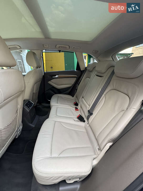 Позашляховик / Кросовер Audi Q5 2013 в Луцьку