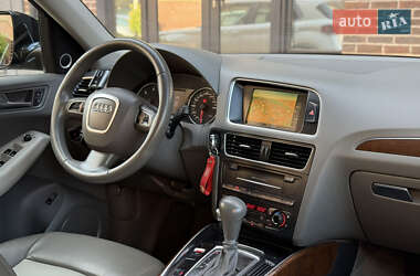 Внедорожник / Кроссовер Audi Q5 2010 в 