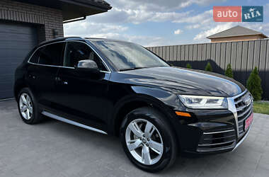 Внедорожник / Кроссовер Audi Q5 2018 в 