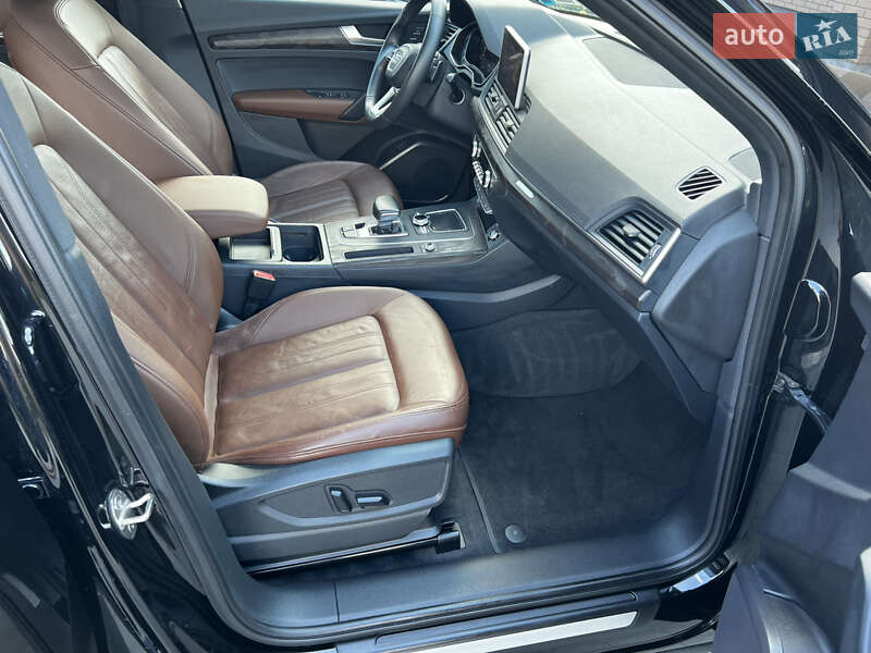 Позашляховик / Кросовер Audi Q5 2018 в Луцьку