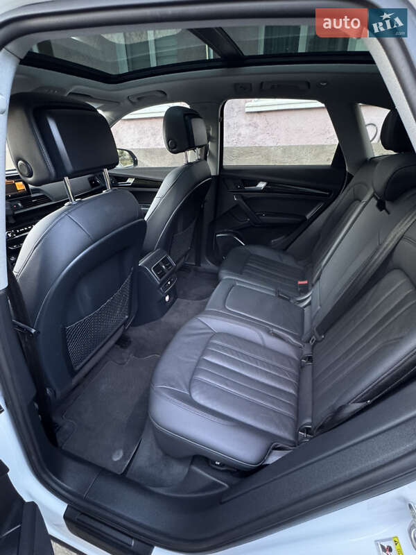 Внедорожник / Кроссовер Audi Q5 2017 в Бережанах