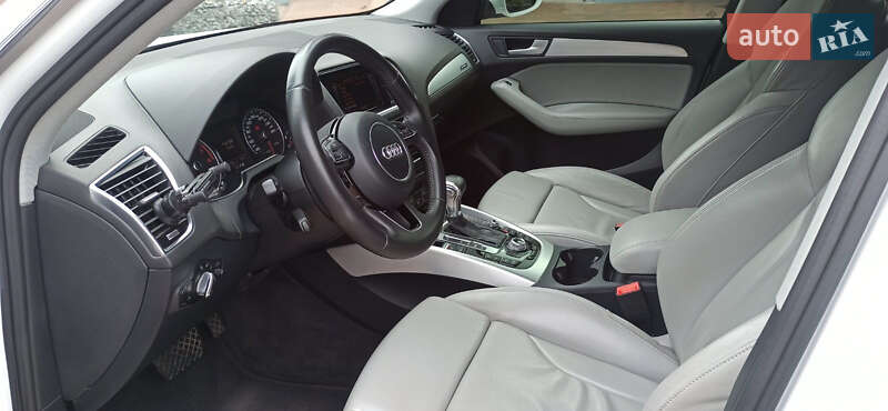 Внедорожник / Кроссовер Audi Q5 2012 в Киеве