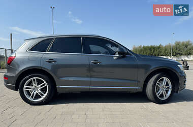 Внедорожник / Кроссовер Audi Q5 2015 в 