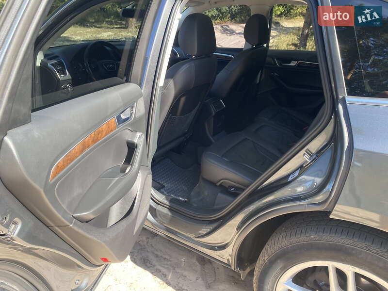 Внедорожник / Кроссовер Audi Q5 2016 в Тараще